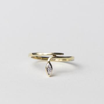 vintage 14 karaat gouden ring met diamant  beschikbaar voor biedingen
