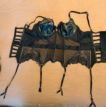 Hunkemoller bustiers jarretels korset met baleinen maat 85D beschikbaar voor biedingen