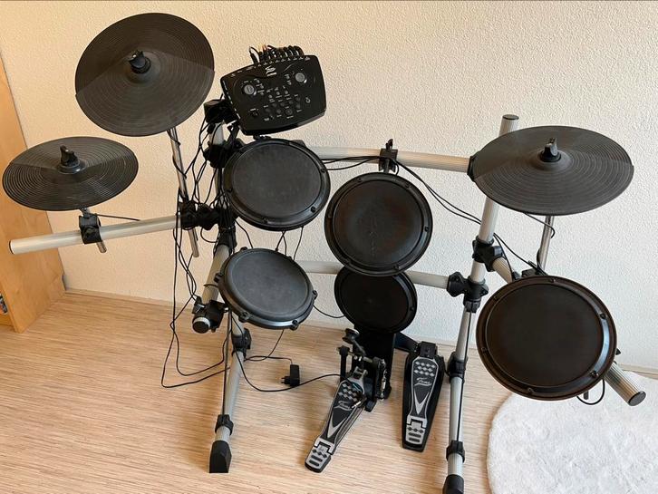 Fame DD506 drumstell, Muziek en Instrumenten, Drumstellen en Slagwerk, Gebruikt, Overige merken, Elektronisch, Ophalen