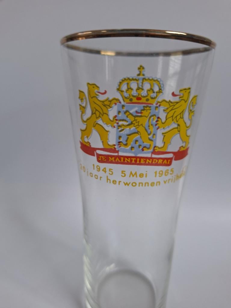 Herdenkings glas  5 mei met orginele doos, Verzamelen, Gevondenengemaakt@gmail.com, Onbekend, Ophalen of Verzenden, Nederland