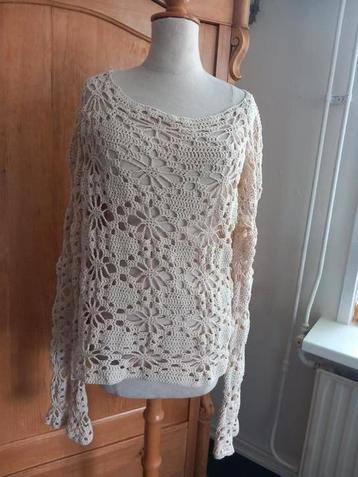 Nieuwe handmade gehaakte trui beschikbaar voor biedingen