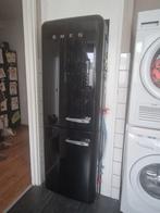 Zwarte SMEG koelkast, Witgoed en Apparatuur, 60 cm of meer, Met vriesvak, 200 liter of meer, Gebruikt
