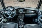 Mini Mini 1.6 Cooper | Metallic lak | Panorama dak | Nap, Voorwielaandrijving, Gebruikt, 4 cilinders, 4 stoelen