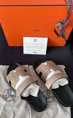 Hermes Chypre Sandal Beige Suede maat 46.5, Sandalen, Hermès, Overige kleuren, Nieuw