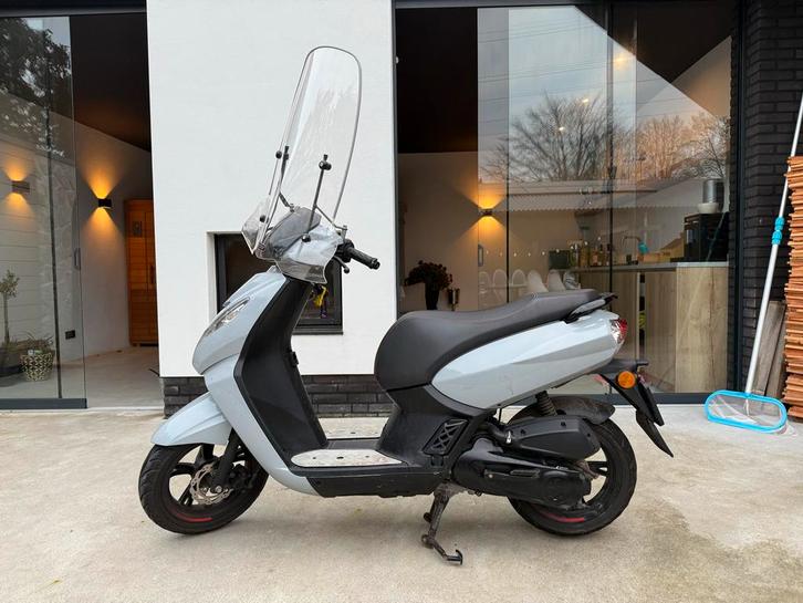 Geel kenteken - Peugeot Kisbee 2022 - 8362km, Fietsen en Brommers, Brommeronderdelen | Snorfietsen, Gebruikt, Peugeot, Overige typen