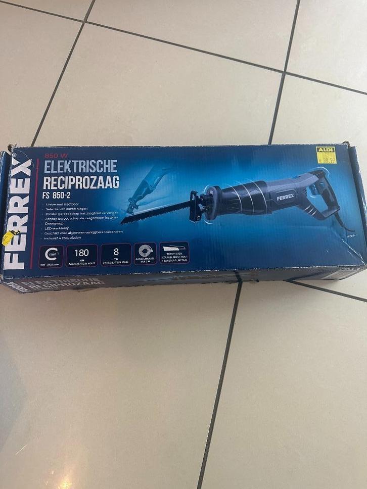 Ferrex reciprozaag nieuw in doos  850 W, Doe-het-zelf en Verbouw, Gereedschap | Zaagmachines, Nieuw, Reciprozaag, 600 tot 1200 watt