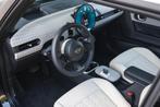 MINI Hatchback Cooper C Automaat / Favoured / Pakket L / 18", Gebruikt, 156 pk, Met garantie (alle), Zwart