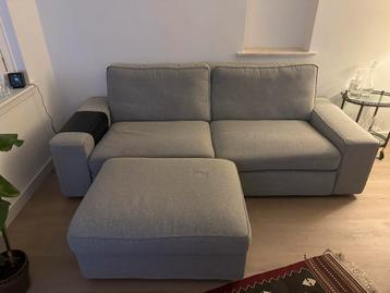 KIVIK 3-zitsbank met voetenbank beschikbaar voor biedingen