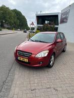Kia (Pro) Cee d 1.4 Ecutive Cvvt 2008 Rood LPG G3, Voorwielaandrijving, 4 cilinders, 1396 cc, 1207 kg