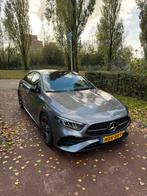 Mercedes-Benz A 200 Limo | AMG Night | Pano | Sfeer | 360, Auto's, 163 pk, Lane Keeping Assist, Particulier, Dealer onderhouden