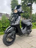 Vespa sprint Black on Black, Ophalen, Zo goed als nieuw, Vespa