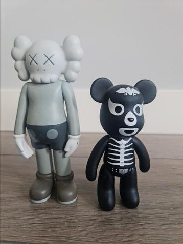 NIEUW! 2X DESIGN KAWS | LIMITED EDITION | GREY & BLACK beschikbaar voor biedingen