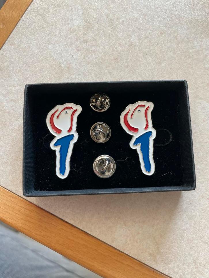 Koninklijk begeer Bevrijdingsdag Pinnen - Set van 2, Verzamelen, Speldjes, Pins en Buttons, Zo goed als nieuw, Speldje of Pin