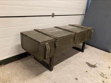 Industriële sidetable  beschikbaar voor biedingen