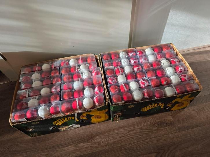 Kunststof kerstballen rood / wit 6 cm NIEUW, Diversen, Kerst, Nieuw, Ophalen of Verzenden