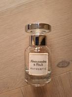 Abercrombie & Fitch Authentic Eau de Parfum 30ml, Ophalen of Verzenden, Zo goed als nieuw