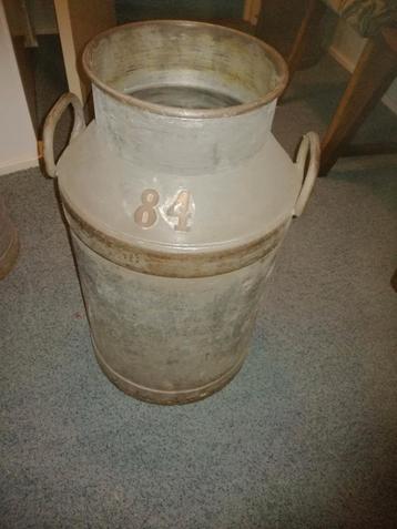 Grote Melkbus Zonder Deksel - Decoratief beschikbaar voor biedingen