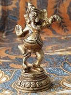 Ganesha mooi oud koper beeldje uit India 8,7 cm.