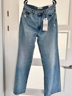 Stradivarius blauwe jeans recht model - Maat 44 - Nieuw, Kleding | Dames, Ophalen of Verzenden, Nieuw, Blauw, W33 - W36 (confectie 42/44)