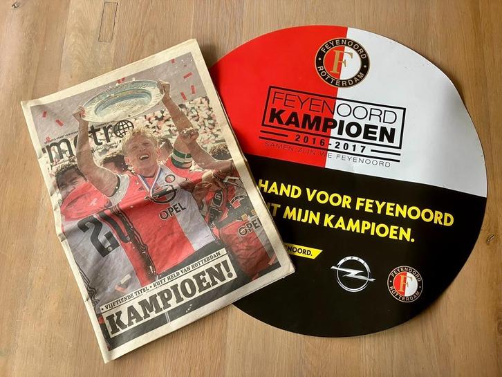 Feyenoord Kampioen 2016 - 2017  Schaal en Metro Krant, Verzamelen, Sportartikelen en Voetbal, Gebruikt, Overige typen, Feyenoord