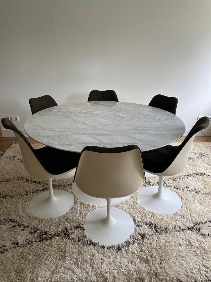Knoll Tulip Dining Set Eero Saarinen marmer tafel 6 stoelen, Huis en Inrichting, Complete eetkamers, Gebruikt, 4 tot 6 stoelen