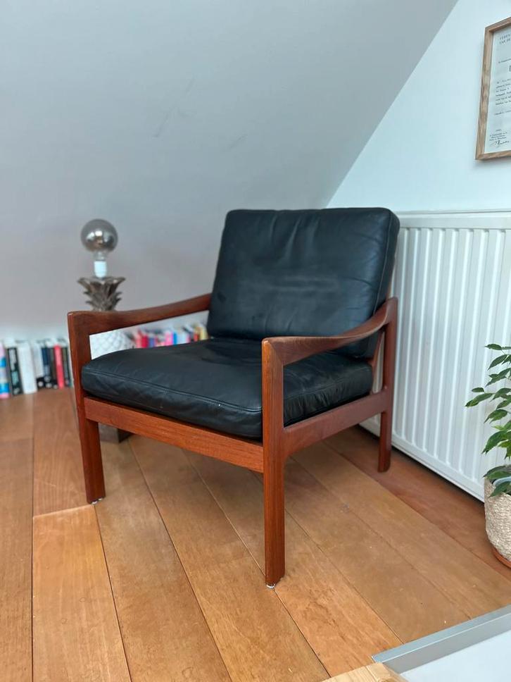 Illum Wikkelso Teak & Leder Lounge Stoel - Niels Eilersen, Huis en Inrichting, Fauteuils, Gebruikt, Hout, 75 tot 100 cm, Ophalen