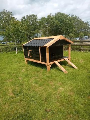 Kippen-, geitenhok veranda villa douglas, div. Maten beschikbaar voor biedingen
