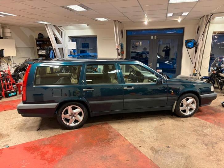 Volvo 850 2.3 T-5 AUT de luxe 1996 Groen metallic, Auto's, Volvo, Particulier, Benzine, Stationwagon, Automaat, Origineel Nederlands