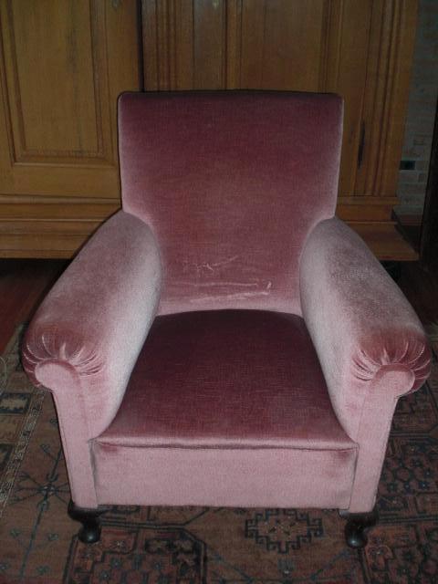 Antieke fauteuil oud roze opnieuw gestoffeerd queen anne, Antiek en Kunst, Antiek | Meubels | Stoelen en Banken, Ophalen