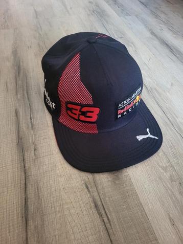 Red Bull Racing Puma Pet - Max Verstappen #33 beschikbaar voor biedingen
