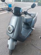 niu scooter, Ophalen of Verzenden, Zo goed als nieuw, Elektrisch