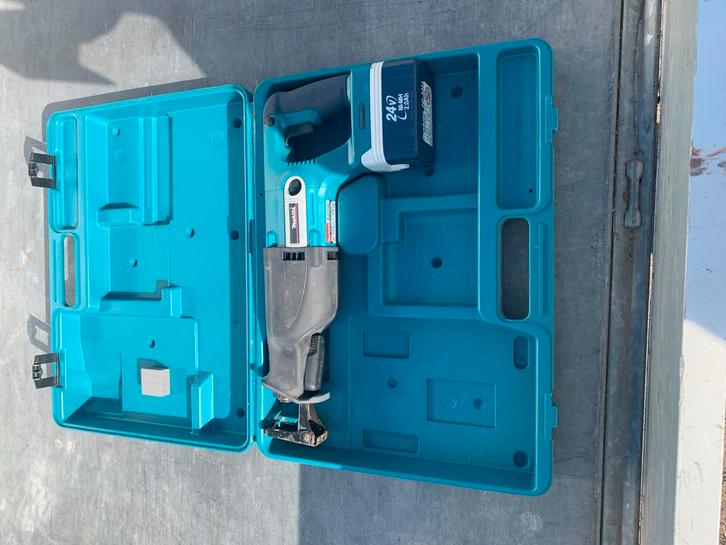 Makita Reciprozaag BJR240 - In Koffer!, Doe-het-zelf en Verbouw, Gereedschap | Zaagmachines, Gebruikt, Reciprozaag, 600 tot 1200 watt