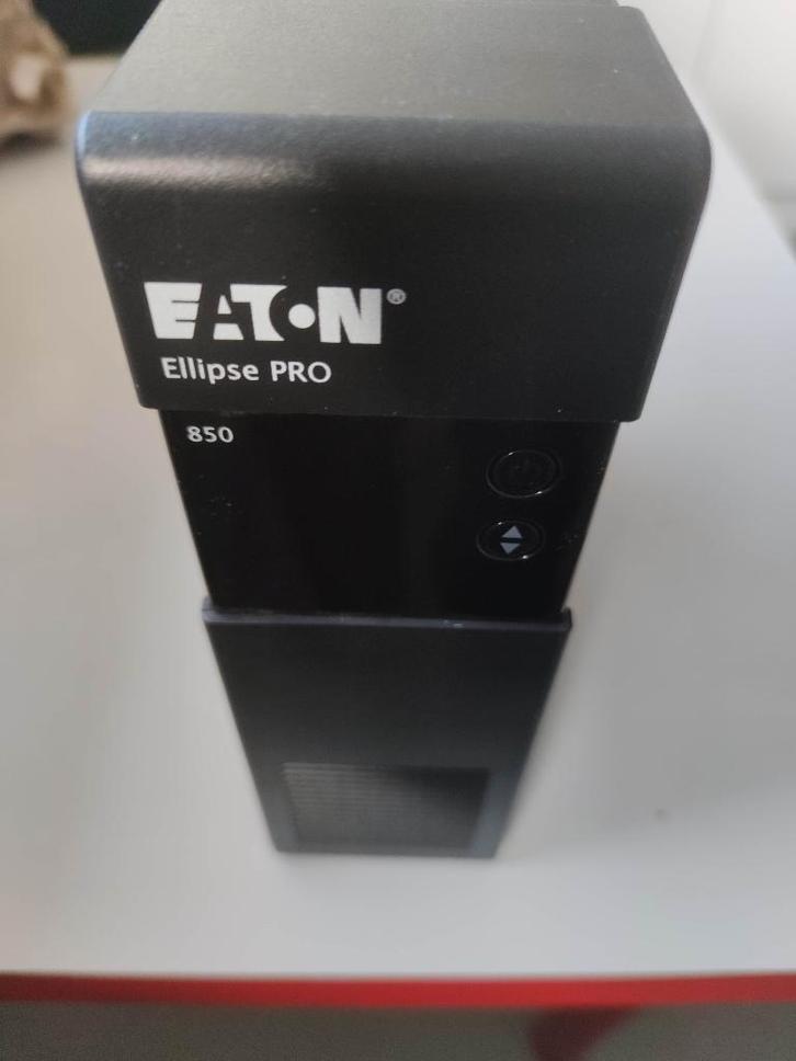 EATON ELLIPSE PRO 850 ups noodvoeding nieuwe accu ELP850FR, Computers en Software, Noodvoedingen (UPS), Zo goed als nieuw, Ophalen of Verzenden