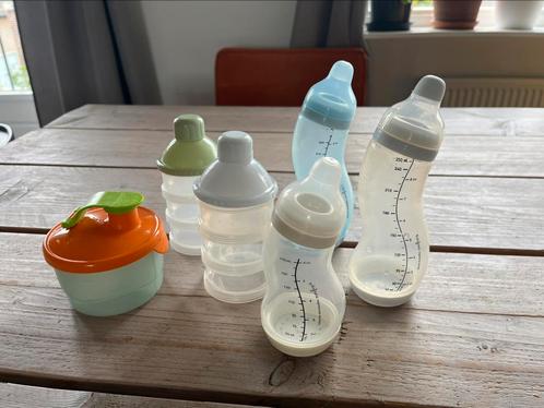 3x Difrax fles en 3x poederdoos, Kinderen en Baby's, Babyvoeding en Toebehoren, Zo goed als nieuw, Overige typen, Ophalen of Verzenden