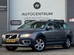 Volvo XC70 2.4 D5 Summum 5-CILINDER 185 PK AUT TREKHAAK/LEDE, Auto's, Volvo, Automaat, Gebruikt, Beige, 193 €/maand