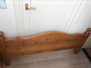 10% KORTING: Bed 140x200. Hout incl bodem en matras