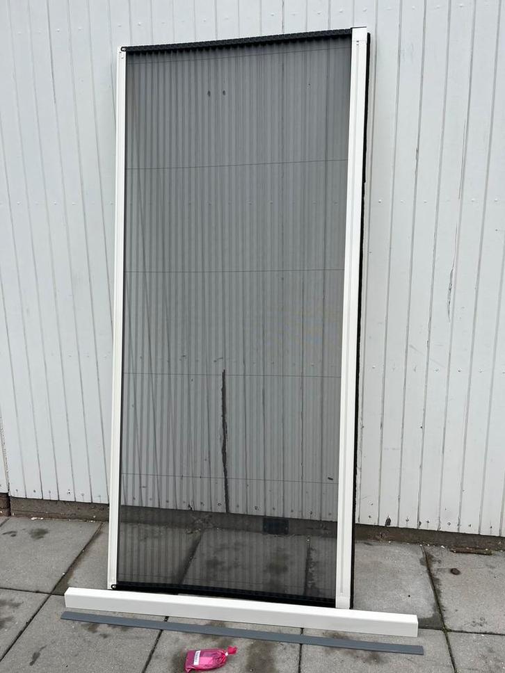 Luxaflex hordeur in plissé (nieuw) 214x96, Huis en Inrichting, Stoffering | Gordijnen en Lamellen, Nieuw, 200 cm of meer, 50 tot 100 cm