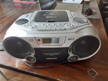 Portable CD Stereo Radio Cassette Recorder MP3 player3 beschikbaar voor biedingen
