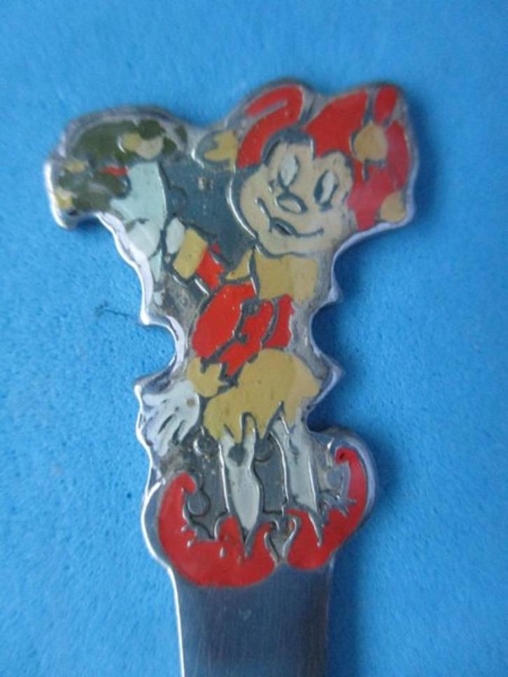 (A1261) Efteling Meisje met bloemen    met kleur, Verzamelen, Porselein, Kristal en Bestek, Gebruikt, Bestek, Ophalen of Verzenden