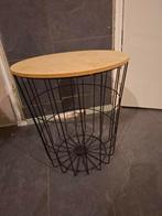 Leuk bijzettafeltje met metalen frame en houten blad, Huis en Inrichting, Tafels | Bijzettafels, 45 tot 60 cm, Minder dan 55 cm