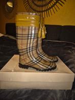 Burberry dames laarzen 39, Kleding | Dames, Schoenen, Zwart, Ophalen of Verzenden, Burberry, Regenlaarzen