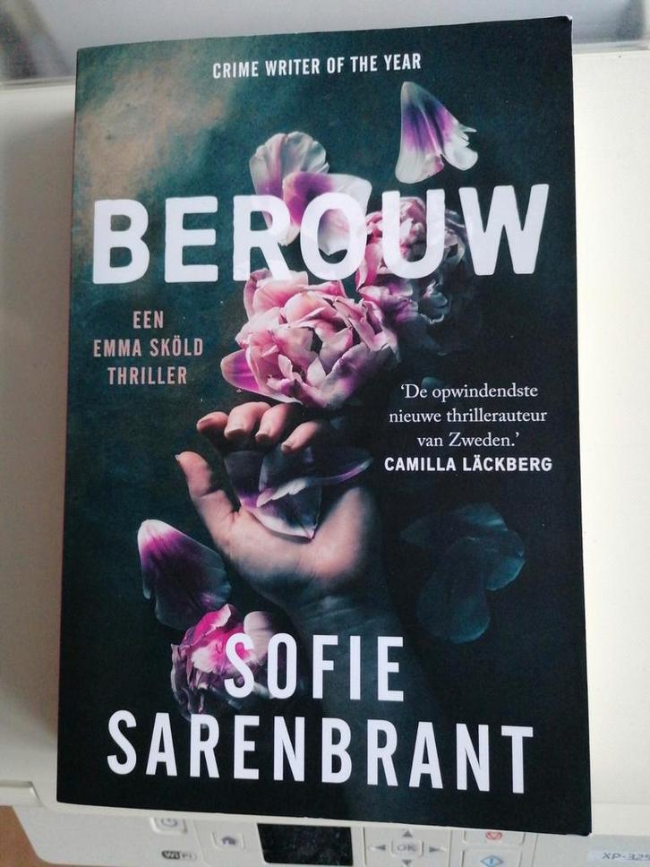 Sofie Sarenbrant - Berouw, Boeken, Thrillers, Gelezen, Scandinavië, Ophalen of Verzenden