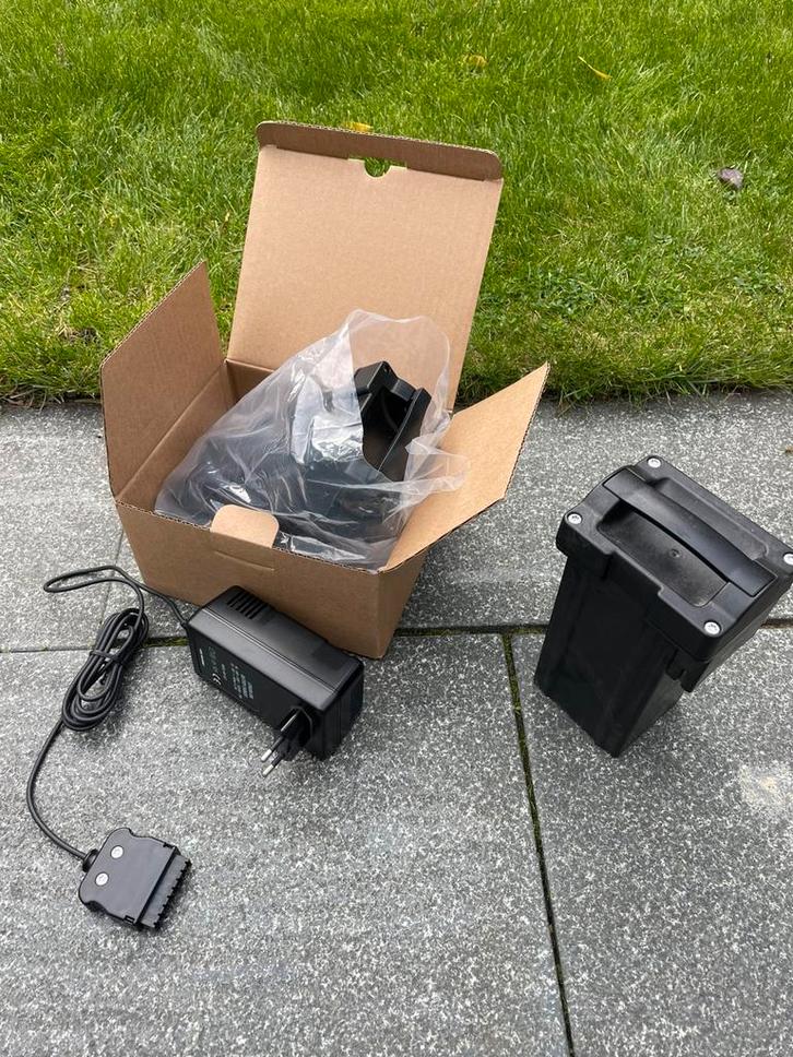 Wolf Garten Pack 2 accu nieuw voor grasmaaier li-on power 34, Tuin en Terras, Grasmaaiers, Nieuw, Accu-grasmaaier, 30 t/m 39 cm