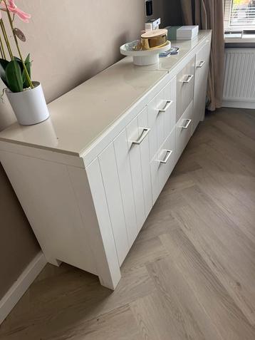 Woood Dressoir Troy - Stijlvol & Ruim beschikbaar voor biedingen