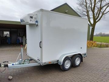 Koelwagen te huur, koelkast, koeling beschikbaar voor biedingen