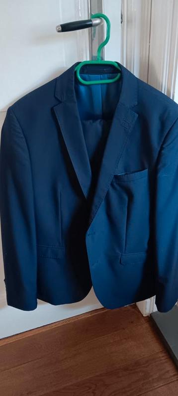 KOSTUUM MAAT 50 beschikbaar voor biedingen