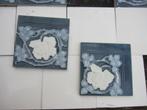 37 Prachtige jugendstil randtegels warmgrijs met witte roos, Antiek en Kunst, Antiek | Wandborden en Tegels, Ophalen