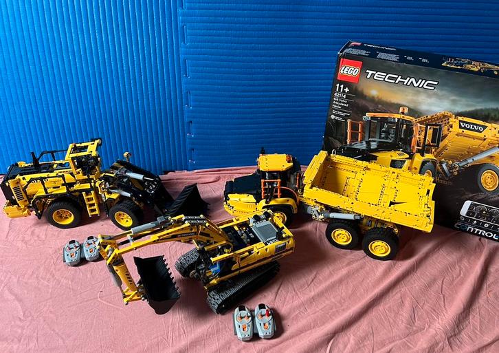 3 prachtige bouwpakketten Lego Technic 42114, 42030 & 8043, Kinderen en Baby's, Speelgoed | Duplo en Lego, Zo goed als nieuw, Lego