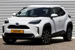 Toyota Yaris Cross 1.5 Hybrid Team-D Wit-parelmoer / Winter, Stof, Gebruikt, Zwart, Wit