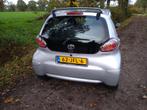 TOYOTA AYGO 5 DEURS,  AIRCO. Slechts 113531 Km., Voorwielaandrijving, Stof, 4 stoelen, 68 pk